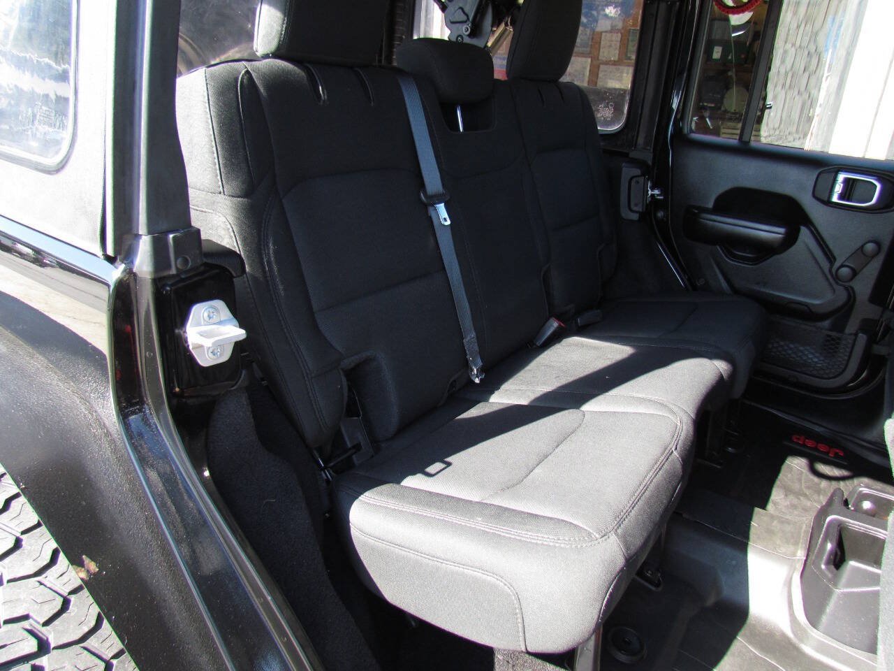 Used 2021 Jeep Wrangler Unlimited Sport AWD/4WD image 16