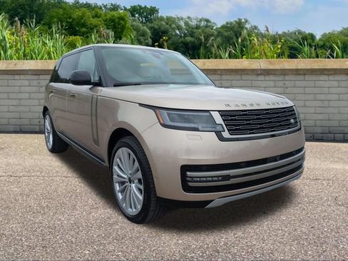 New 2026 Land Rover Range Rover Long Wheelbase SE AWD/4WD image 3