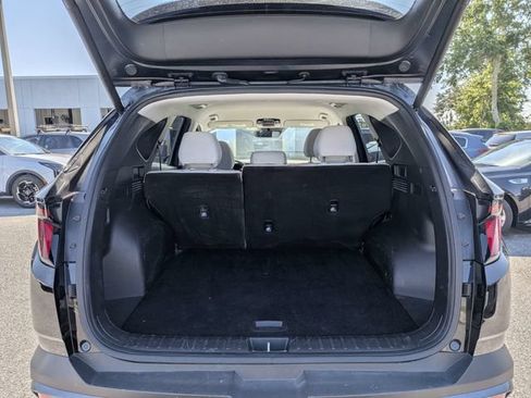 Used 2025 Hyundai Tucson SEL FWD image 12