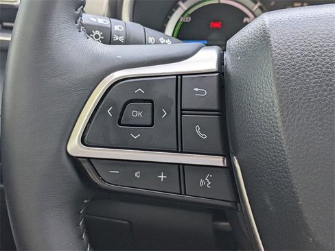 Used 2025 Toyota Highlander XLE image 22