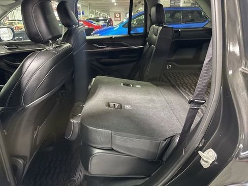 Certified 2024 Jeep Grand Cherokee Limited w/ Luxury Tech Group II image 33