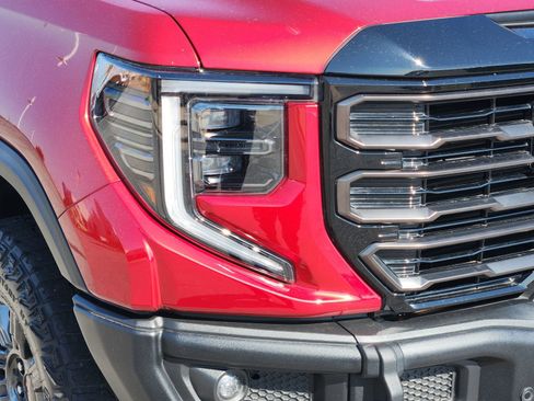 Used 2024 GMC Sierra 1500 AT4X image 10