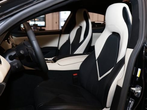 New 2025 Karma Revero Luxury image 11