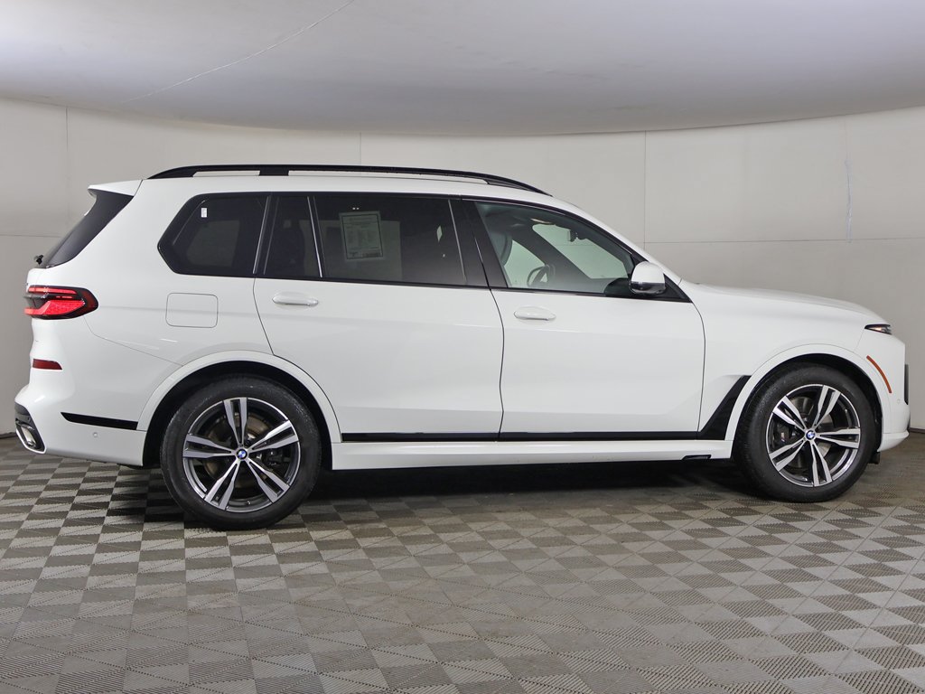 Used 2024 BMW X7 xDrive40i w/ M Sport Package AWD/4WD image 21
