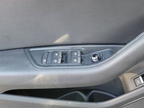 Used 2017 Audi A4 2.0T Premium Plus w/ Premium Plus Package image 32