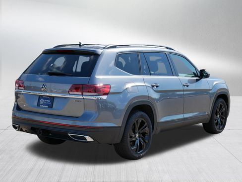 Certified 2023 Volkswagen Atlas SE w/ Panoramic Sunroof Package AWD/4WD image 7