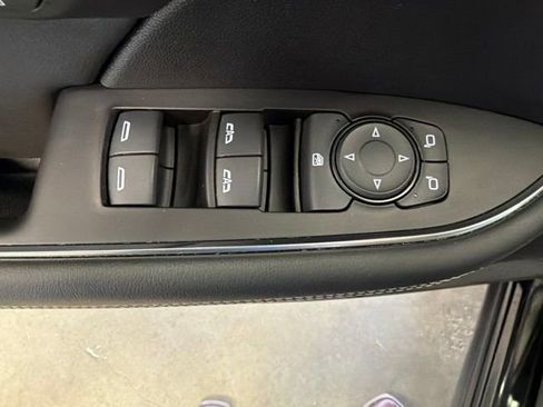 Used 2023 Buick Envision Essence AWD/4WD image 15
