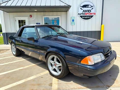Used 1989 Ford Mustang LX RWD image 3