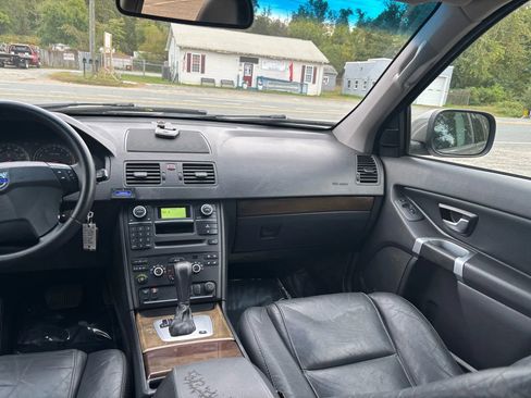 Used 2010 Volvo XC90 3.2 image 29