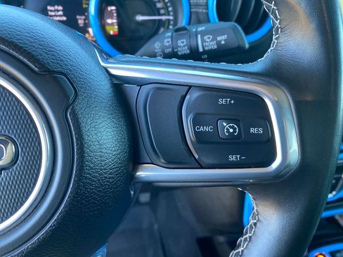 Used 2022 Jeep Wrangler Unlimited Sahara image 41