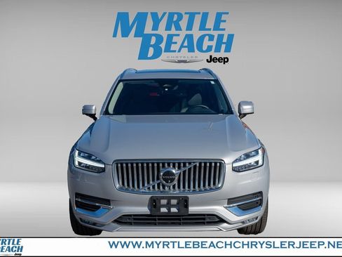 Used 2023 Volvo XC90 B6 Plus image 9