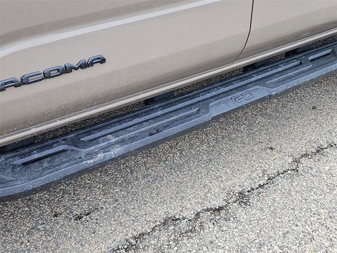 New 2026 Toyota Tacoma 4x4 Double Cab image 9