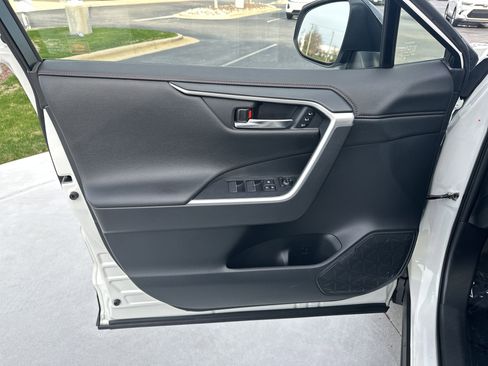 Used 2022 Toyota RAV4 XSE w/ Premium Package image 14