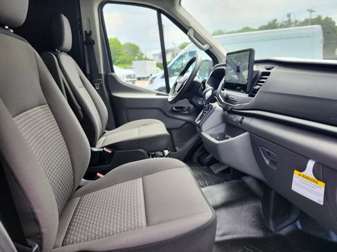 New 2026 Ford Transit 250 148 Medium Roof w/ Load Area Protection Package RWD image 11