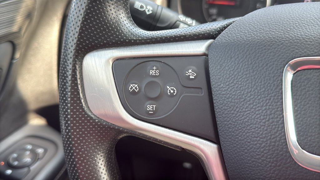 Used 2024 GMC Terrain SLE FWD image 20