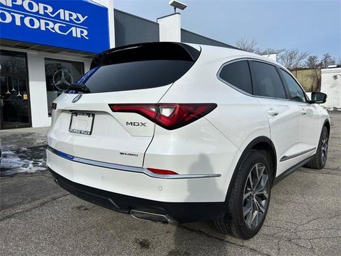Used 2023 Acura MDX SH-AWD w/ Technology Package image 2