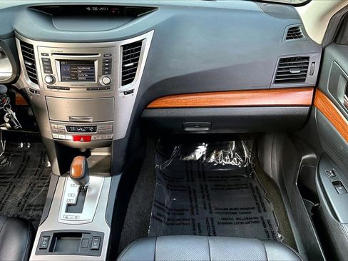 Used 2013 Subaru Outback 2.5i Limited w/ Moonroof Pkg image 26
