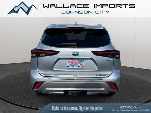 Used 2024 Toyota Highlander Platinum AWD/4WD image 4