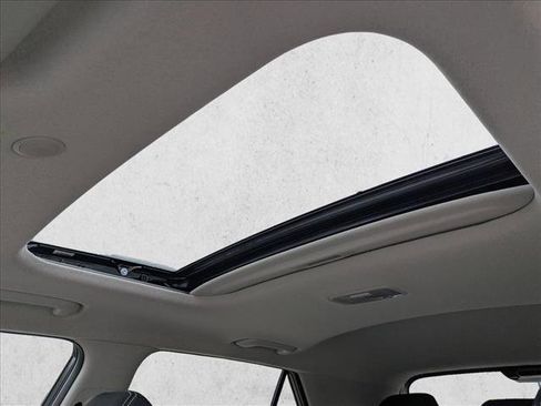 New 2026 Hyundai Venue SEL image 16