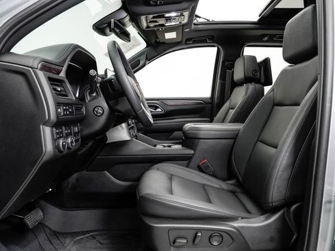 Used 2023 Chevrolet Tahoe LT w/ Luxury Package AWD/4WD image 7