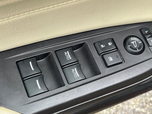 Used 2016 Acura ILX 2.4L image 17