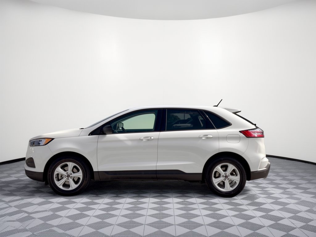 Used 2020 Ford Edge SE FWD image 2
