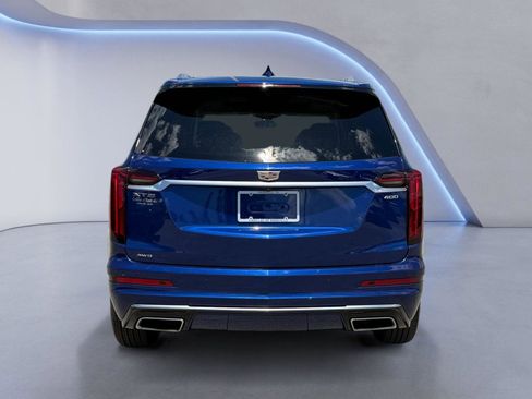 Used 2023 Cadillac XT6 Premium Luxury AWD/4WD image 4