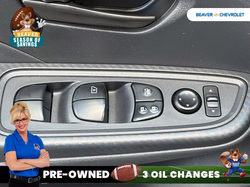 Used 2025 Nissan Versa S FWD image 35