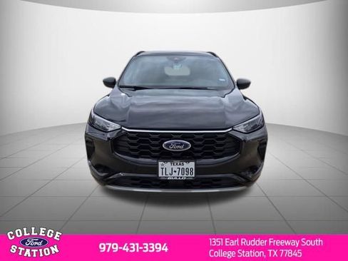 Used 2023 Ford Escape ST-Line w/ Tech Pack #1 image 2