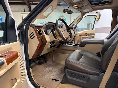 Used 2015 Ford F250 King Ranch w/ FX4 Off-Road Package AWD/4WD image 22