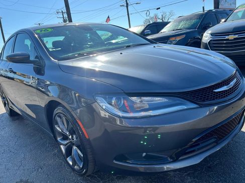 Used 2016 Chrysler 200 S w/ Comfort Group AWD/4WD image 4