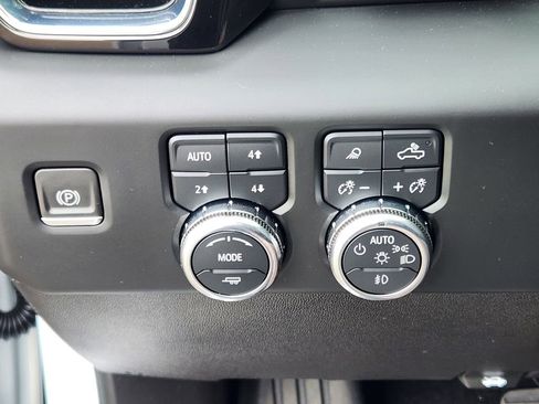 Certified 2024 GMC Sierra 2500 Denali w/ Denali Reserve Package image 32