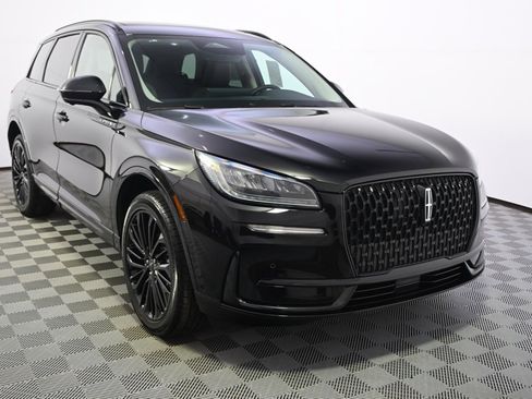 New 2026 Lincoln Corsair Premiere image 8