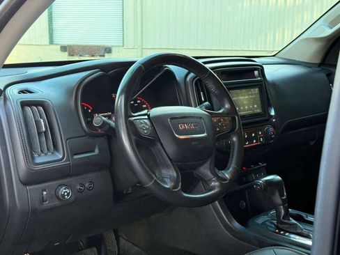 Used 2015 GMC Canyon SLE w/ All-Terrain Package RWD image 9