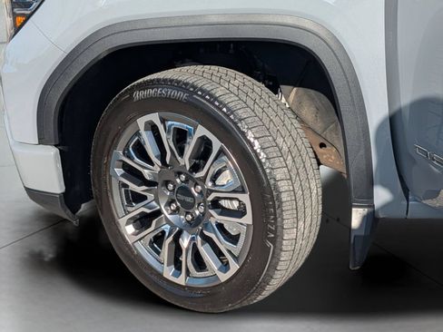Used 2025 GMC Sierra 1500 Denali Ultimate AWD/4WD image 36