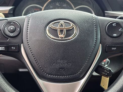 Used 2016 Toyota Corolla LE FWD image 29
