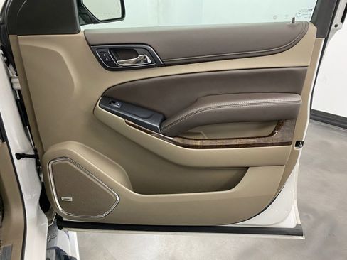 Used 2019 Chevrolet Tahoe LT w/ LT Signature Package image 45