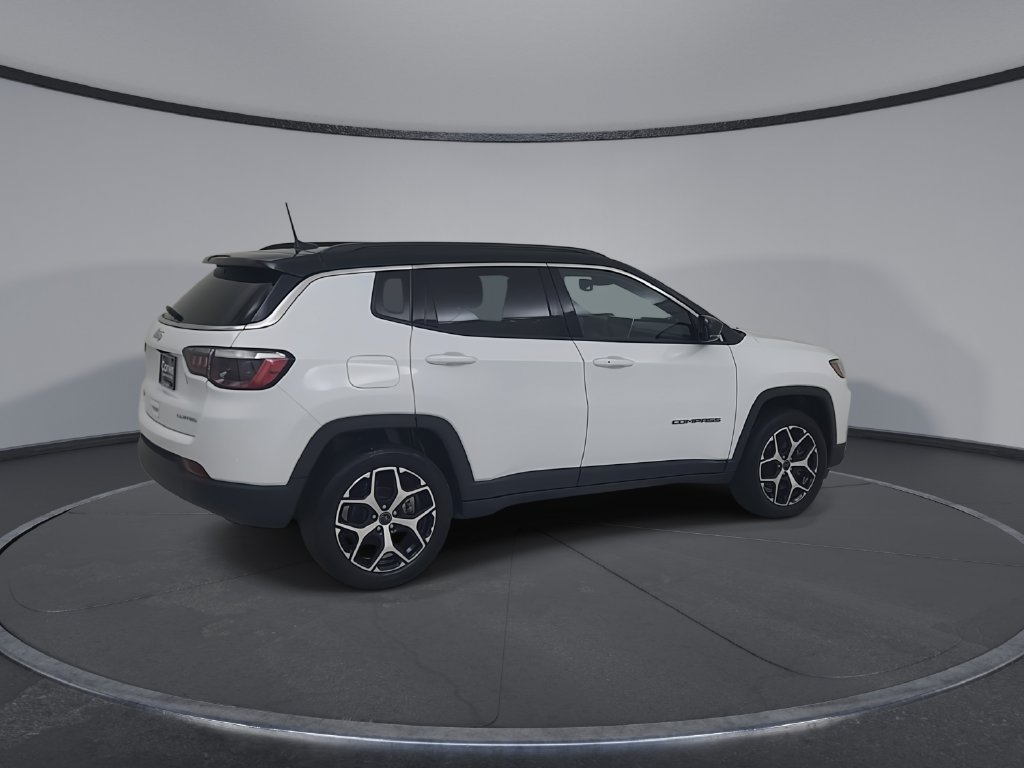 Certified 2025 Jeep Compass Limited AWD/4WD image 16