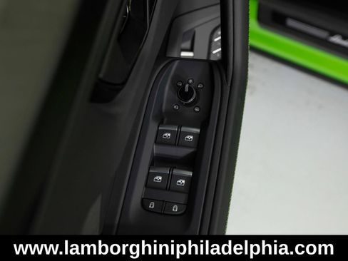 Used 2023 Lamborghini Urus S AWD/4WD image 15