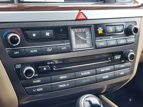 Used 2015 Hyundai Genesis 3.8 w/ Option Group 03 image 25