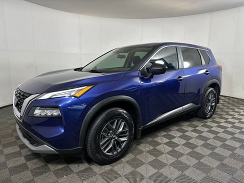 Used 2023 Nissan Rogue S image 7