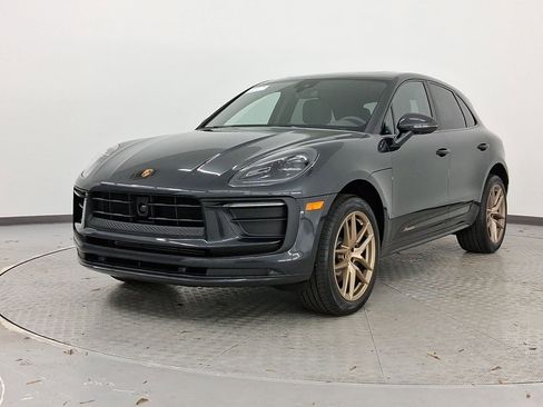 New 2026 Porsche Macan image 1