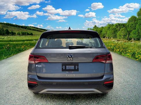 Used 2022 Volkswagen Taos S FWD image 5