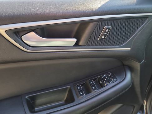 Used 2024 Ford Edge SEL image 18