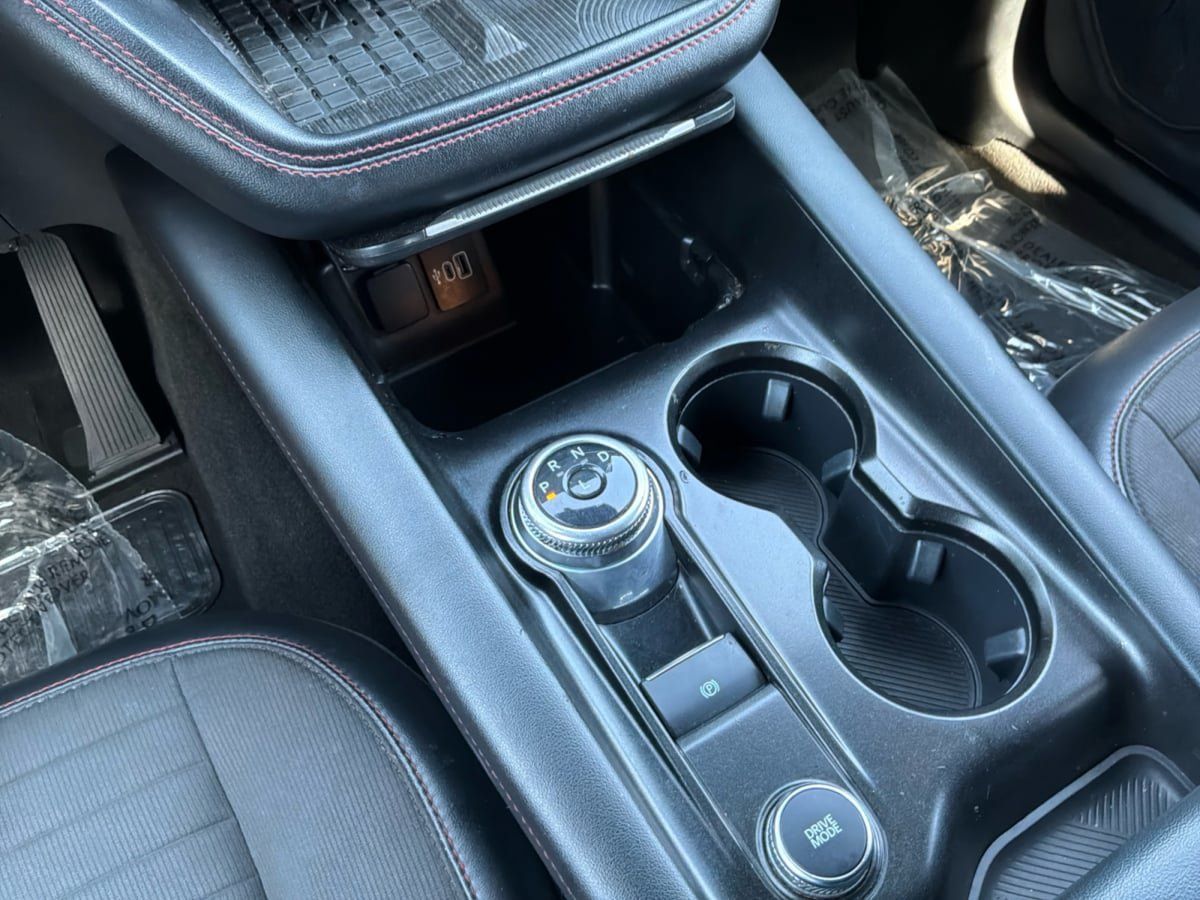 Used 2025 Ford Explorer ST-Line w/ Premium Package RWD image 16