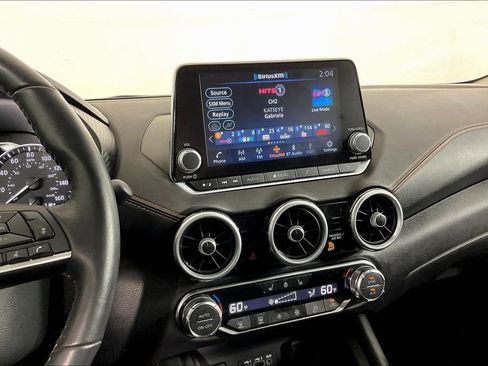 Used 2024 Nissan Sentra SR w/ SR Premium Package image 9