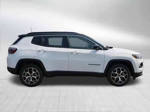New 2026 Jeep Compass Limited w/ Sun, Sound & Navigation Group AWD/4WD image 8