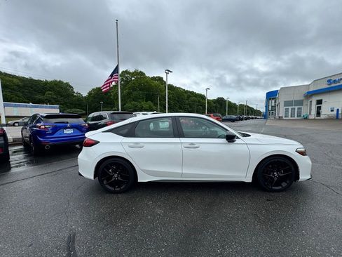 Used 2025 Honda Civic Sport image 9