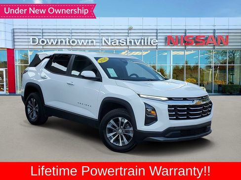 Used 2026 Chevrolet Equinox LT FWD image 1
