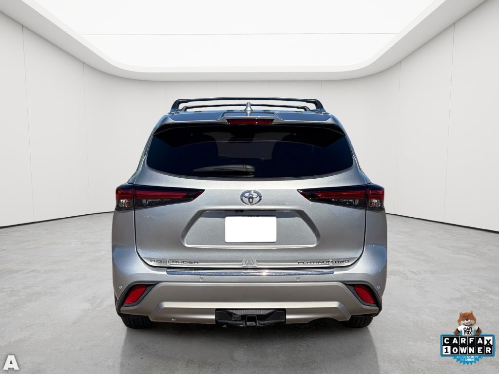 Used 2025 Toyota Highlander Platinum AWD/4WD image 5